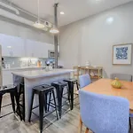 Unbeatable Location 4 Bed Loft Parking Optional