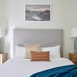 Wonderful Fidi 2Br With Keyless Entry