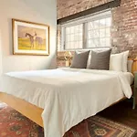 Spacious 4bed Loft Downtown Beacon Hill *