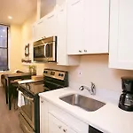 Downtown Loft Walk Anywhere Ideal For Nurses