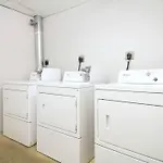 Apartment Walking Distance To Mgh And Tufts Medical