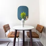 Apartment Walking Distance To Mgh And Tufts Medical *