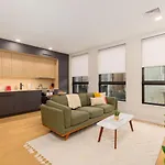 Beautiful Mission Hill 1bedroom Apartment *