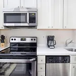 Walking Distance To Mgh And Tufts Medical Apartment Boston