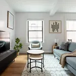 Modern 1brs Steps From Common And South End *