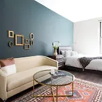 Fidi Laundry In Building Fast Wifi Apartment