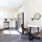 Fidi Laundry In Building Fast Wifi Apartment *