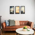 Perfect Traveling Nurse Housing In Theatre District * Boston