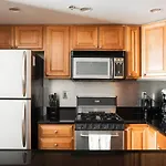 Perfect Traveling Nurse Housing In Theatre District Apartment *