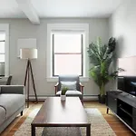 Airy 1br Walkable To Everywhere In Apartment Boston