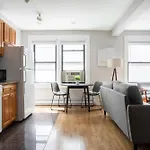Apartment Airy 1br Walkable To Everywhere In *