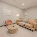 Elegant 2 Bedroom Prime Location *