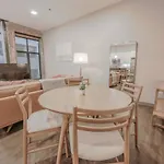 Elegant 2 Bedroom Prime Location *