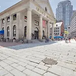 Bold And Spacious 2 Bed In Boston Financial District