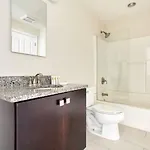 Apartment Open Air 2br In Fidi Close To Everything