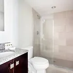 Fidi 2 Bedroom With Keyless Entry And Fully Furnished *