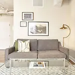 Apartment Fidi 2 Bedroom With Keyless Entry And Fully Furnished *