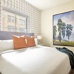 Apartment Fidi 2 Bedroom With Keyless Entry And Fully Furnished