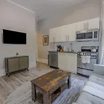Bright Newbury Street 1 Bedroom
