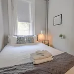 Bright Newbury Street 1 Bedroom