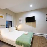 Studio Nestled In Back Bay