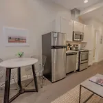 Apartment Serene Close To Mgh