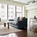 Lux 2Br In The Heart Of Fidi