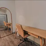 Chic Modern 2 Bed With Exposed Brick *