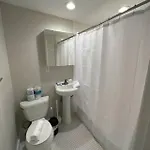 Vibrant Studio Minutes From Back Bay