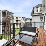Forest Hill -boston Apartment