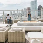 Luxury Apt With City Views