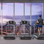 Luxury Apt With City Views
