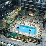 Modern Apt Downtown Seaport