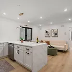 Apartment Modern Coastal Waterfront And Airport *