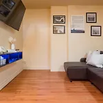 1Br In The Heart Of Downtown Boston Famous Nightlife Theater District With Bed Full Of Promises Td Garden Common Park Mbta
