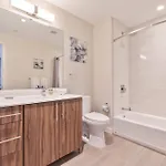 Luxury Seaport With Gym And Pool *