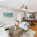 In-unit Laundry Your Family And Friends Space Apartment *