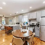In-unit Laundry Your Family And Friends Space * Boston