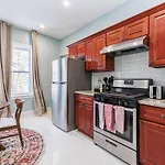 Apartment Stylish 3 Bedroom