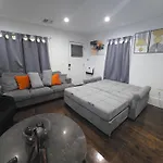 Holiday home Brand New 4br House 20min Downtown *