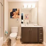 Luxury In Heart Of Seaport Apartment *
