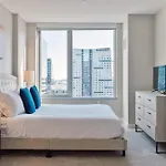 Private Downtown Near Harbor *