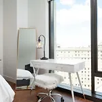 Back-bay Lux 2br With Rooftop And Parking
