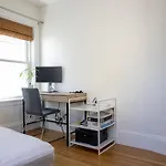 Family-Friendly 4Br W Yard & Modern Kitchen