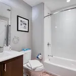 Luxury With Balcony In Seaport Apartment Boston