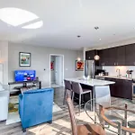 Luxury With Balcony In Seaport Apartment Boston