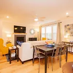 Chic South End 2Br Near Neu & Transit