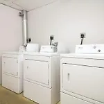 Keyless Entry Laundry In Bldg Pet Friendly