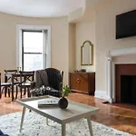 1br In Bostons Fenway Neighborhood * Boston