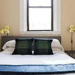 1br In Bostons Fenway Neighborhood Boston